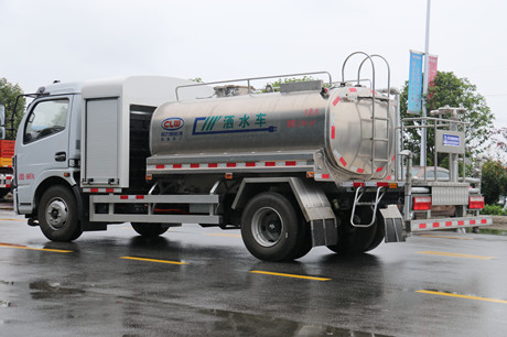 東風(fēng)凱普特5噸純電動灑水車